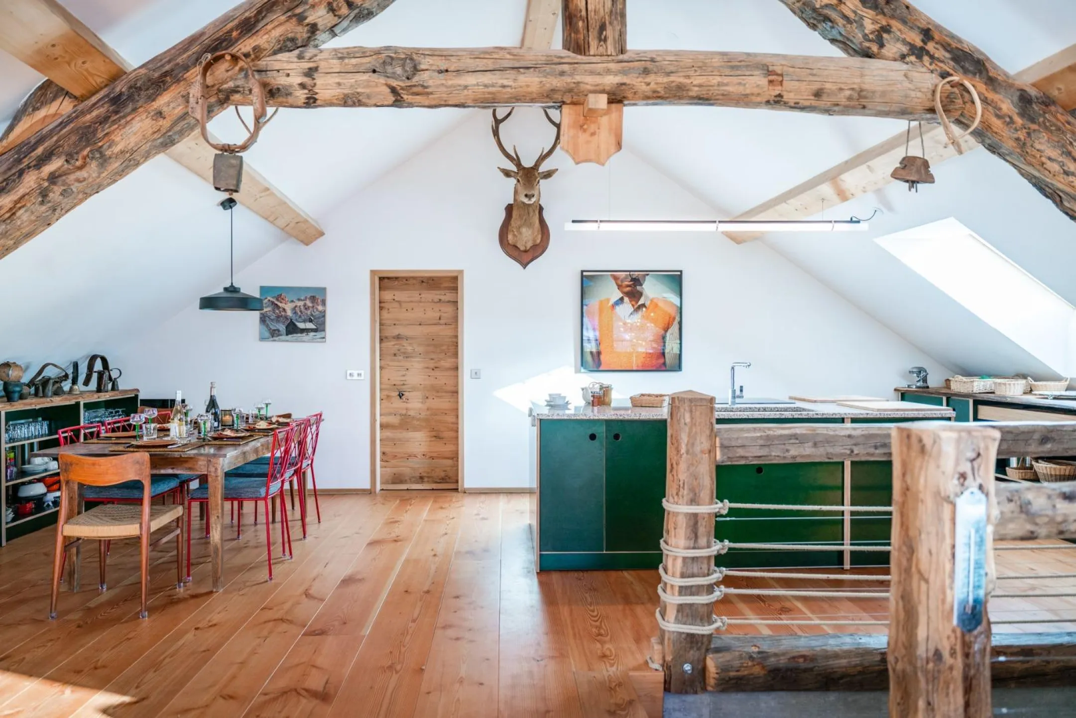 Salle à manger et cuisine