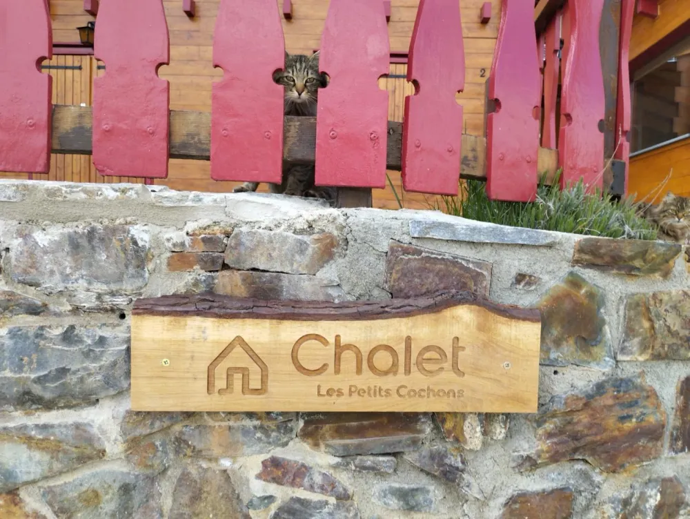 The chalet of the 3 little pigs