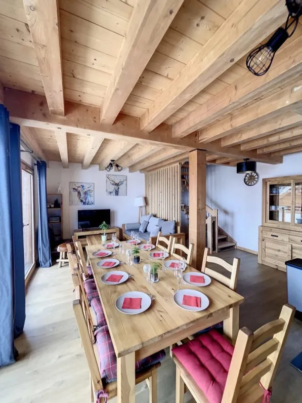 Dining room with south exposure.