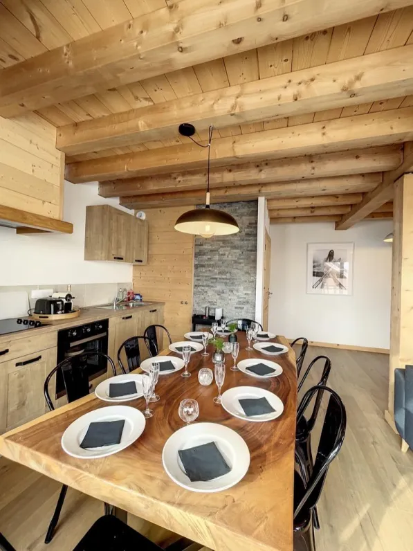 Dining room with south exposure.