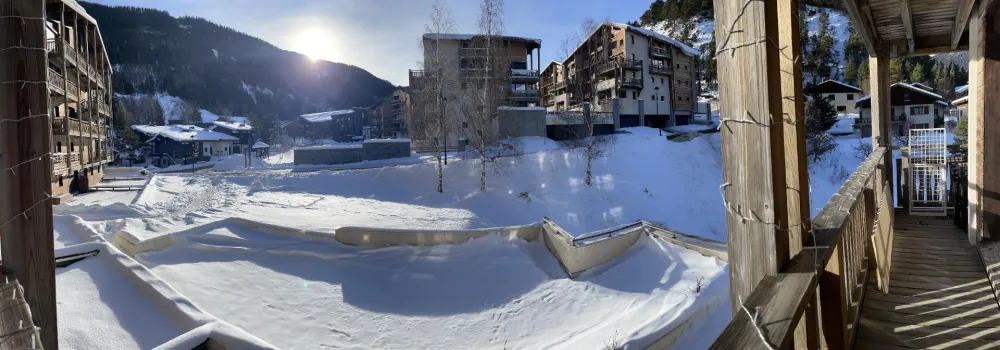 vue ensoleillée du balcon