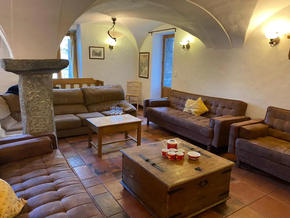 Ancienne ferme dans village jacuzzi sauna label meribel