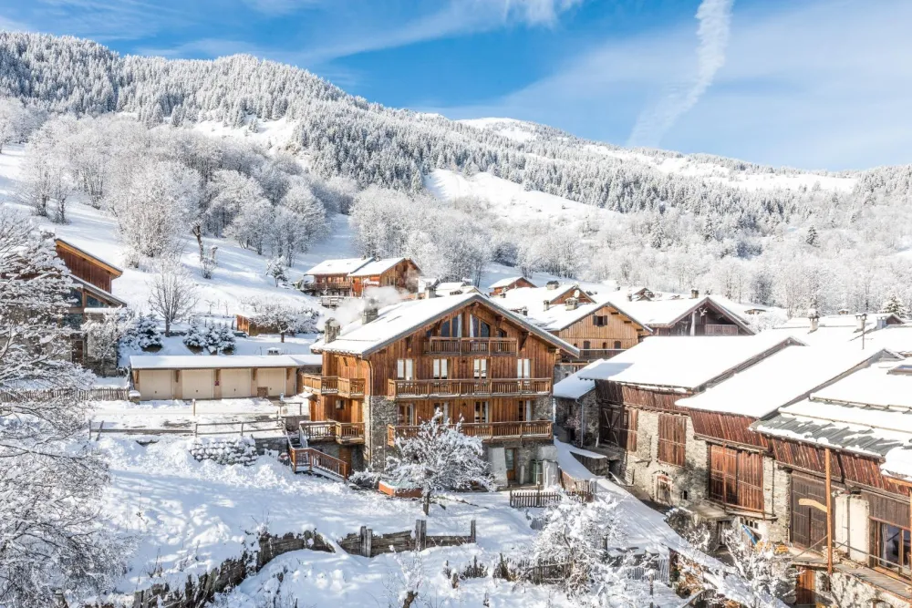Ancienne ferme dans village jacuzzi sauna label meribel