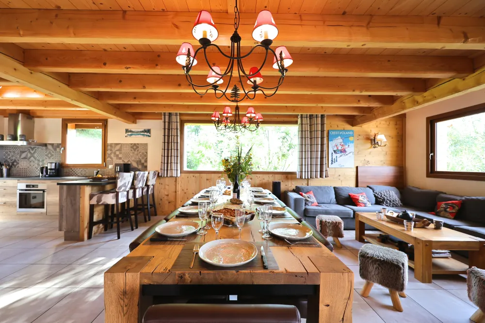 Séjour, salon, salle à manger et cuisine