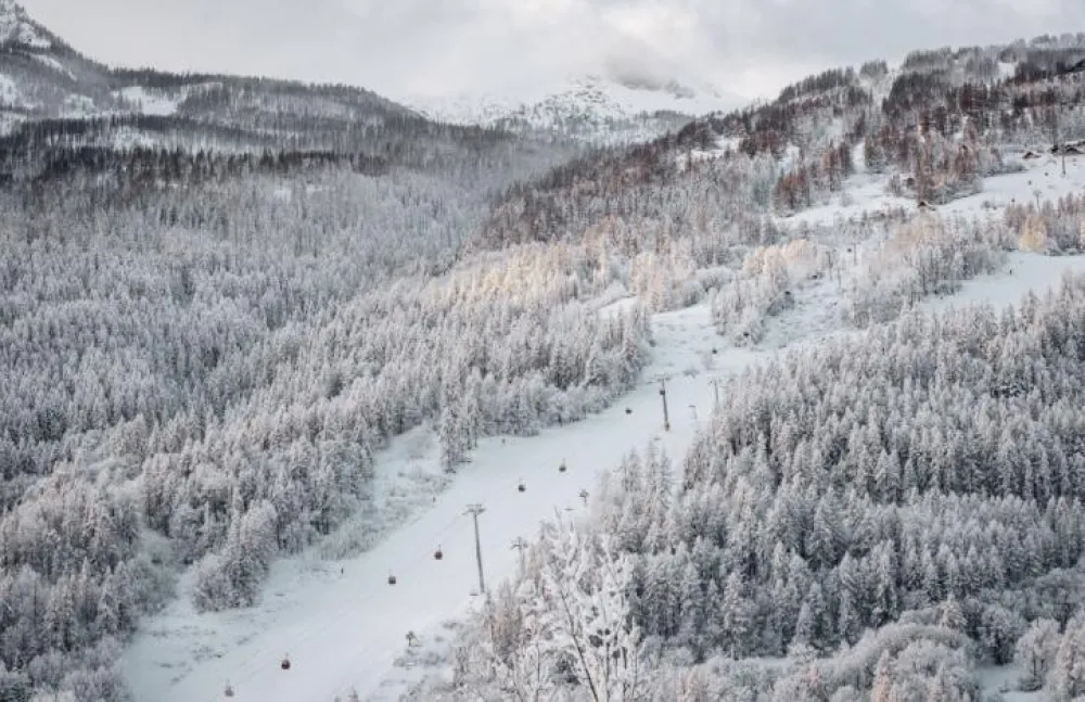 Face aux pistes
