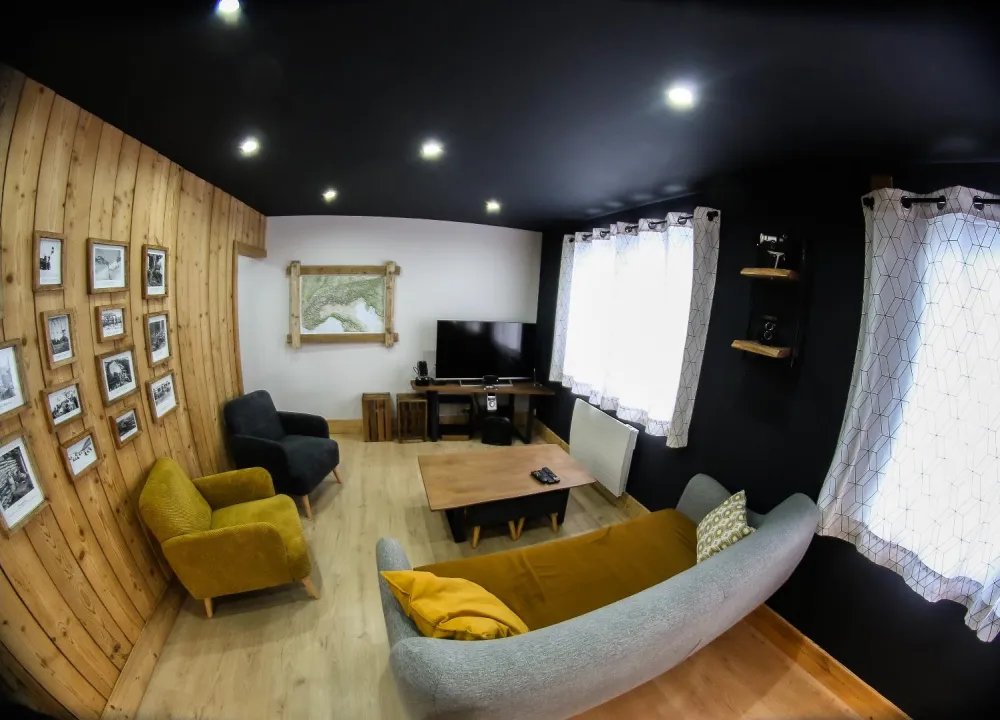 Salon TV rèz-de-chaussé