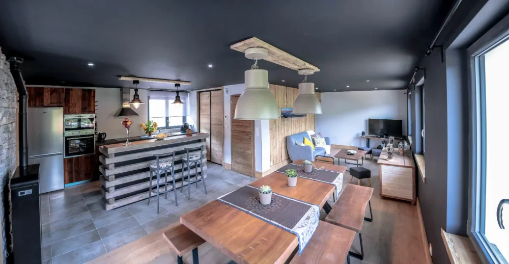 Vue du salon , cuisine et petit salon TV