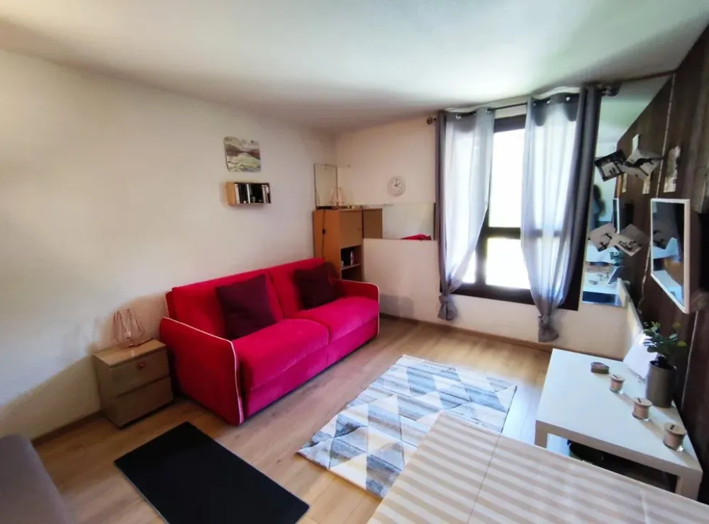 Studio lumineux au hameau