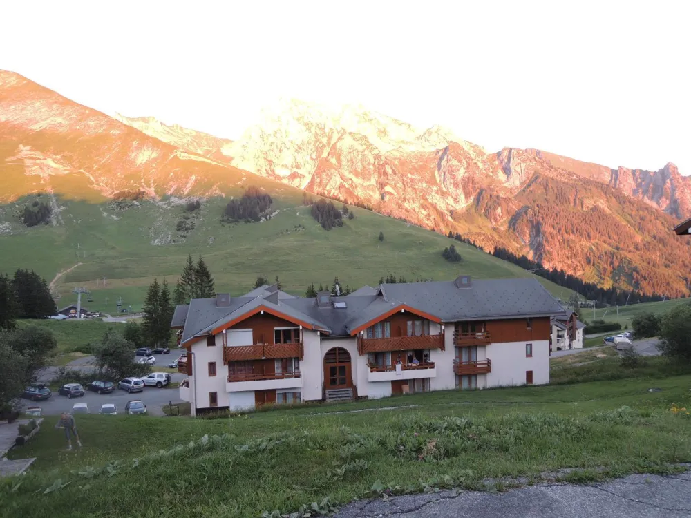 vue la montagne en été
ETE