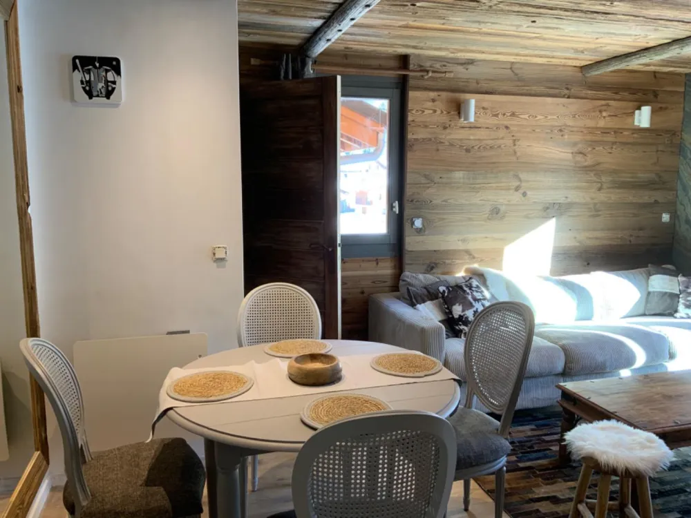 Superbe appartement 3 pièces style chalet-proximité pistes