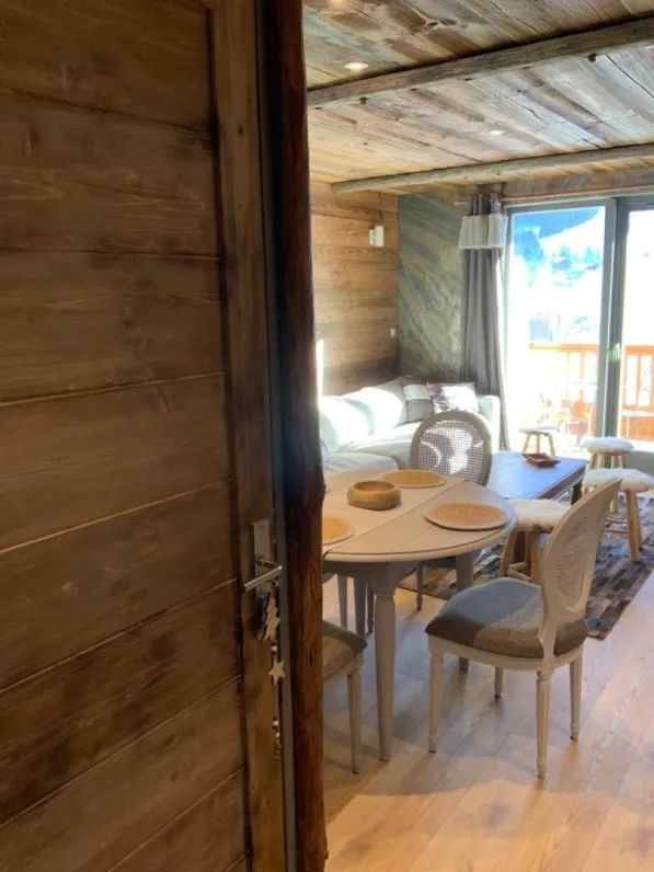 Superbe appartement 3 pièces style chalet-proximité pistes