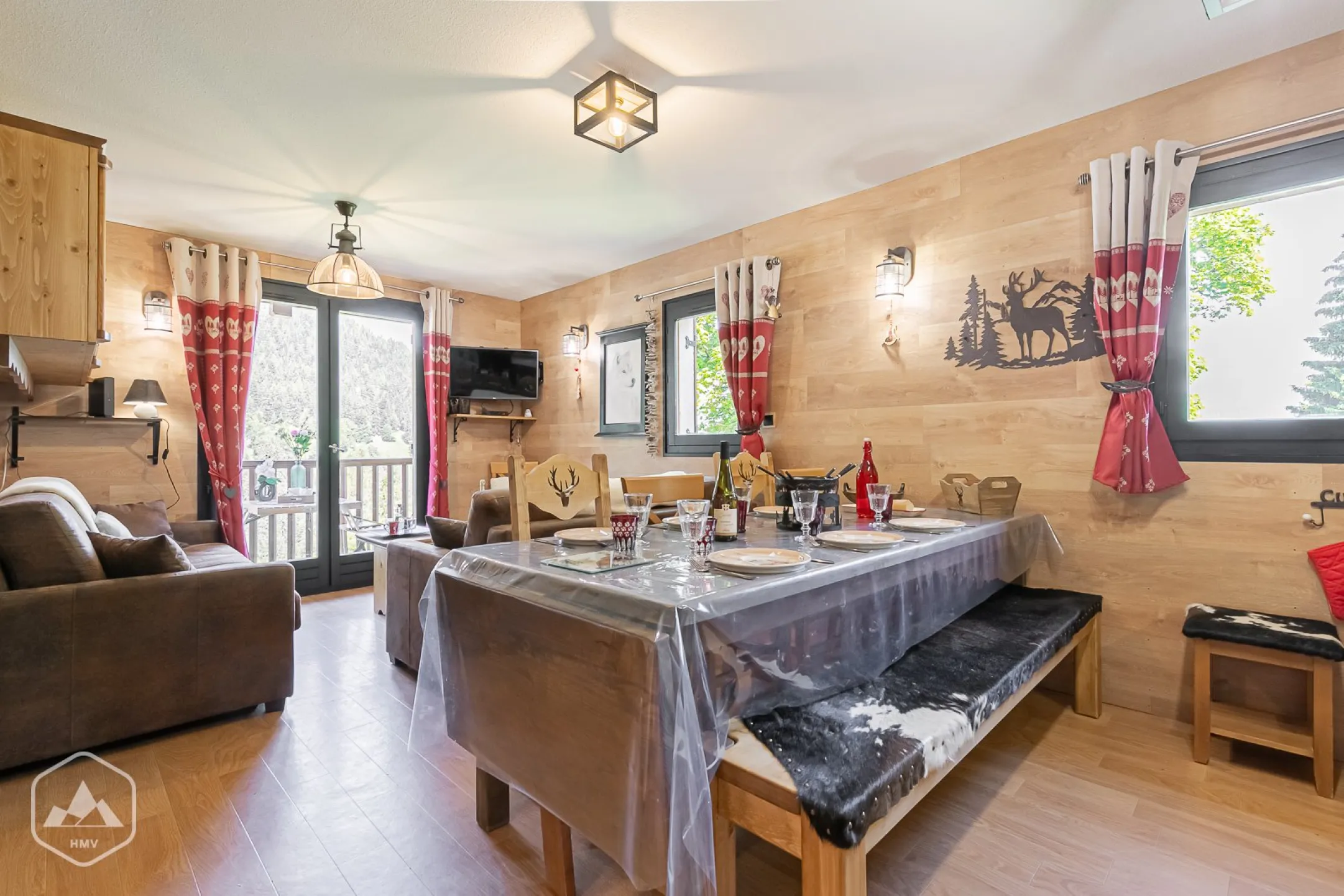 Le refuge du loup blanc avec garage