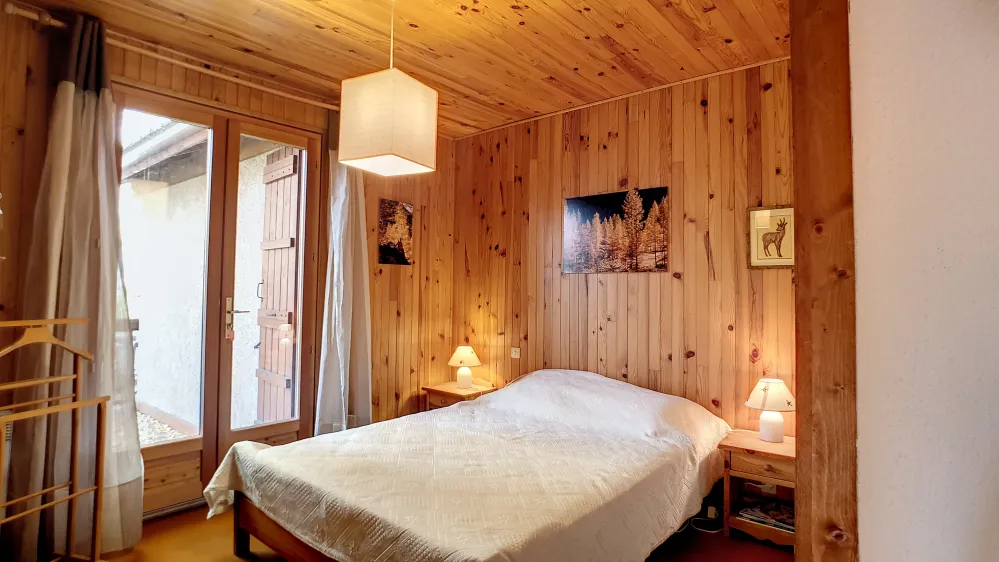 Chal beriozka - vallouise- chalet familial quartier la casse- 10 personnes