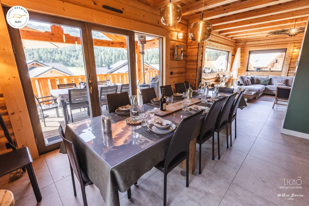 Entre cerfs et loups, 14 pers, 280 m², classé 5 diamants, sauna