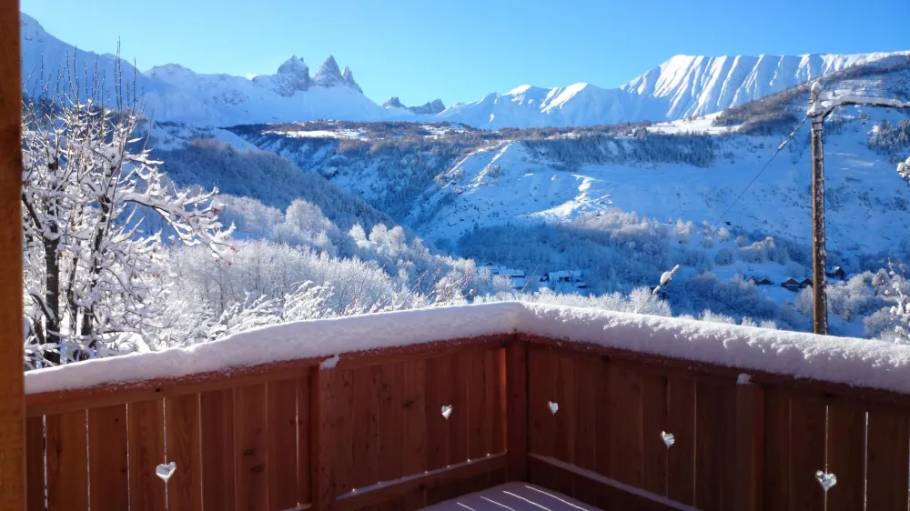 terrasse avec vue imprenable sur les aiguilles d'Arves 