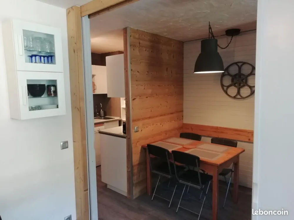 Appartement au pied des pistes 4 personnes avec piscine chauffée