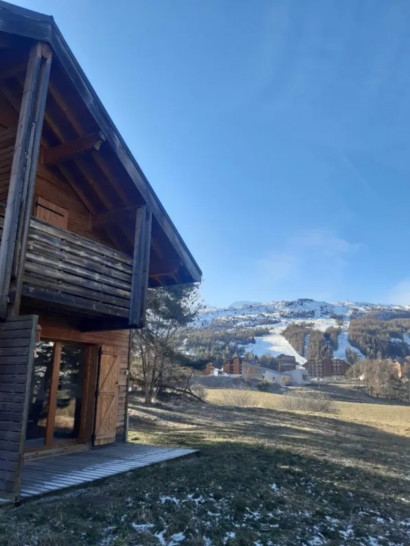 Vue sur les pistes , 500 mètres environ