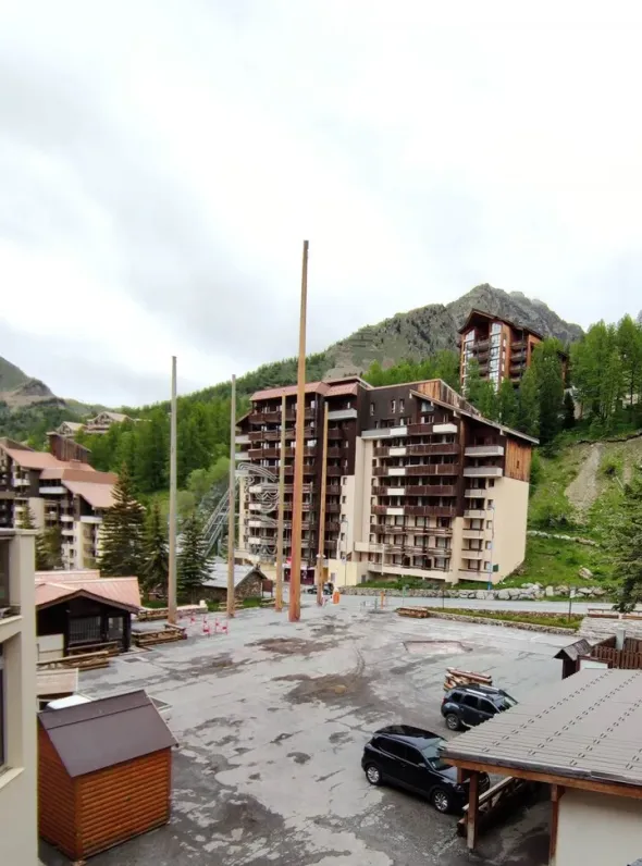 Studio plein centre front de neige