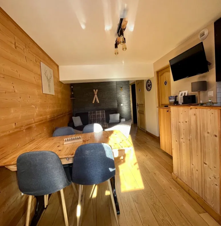 Apt le bel alp pied de pistes 4/6 personnes
