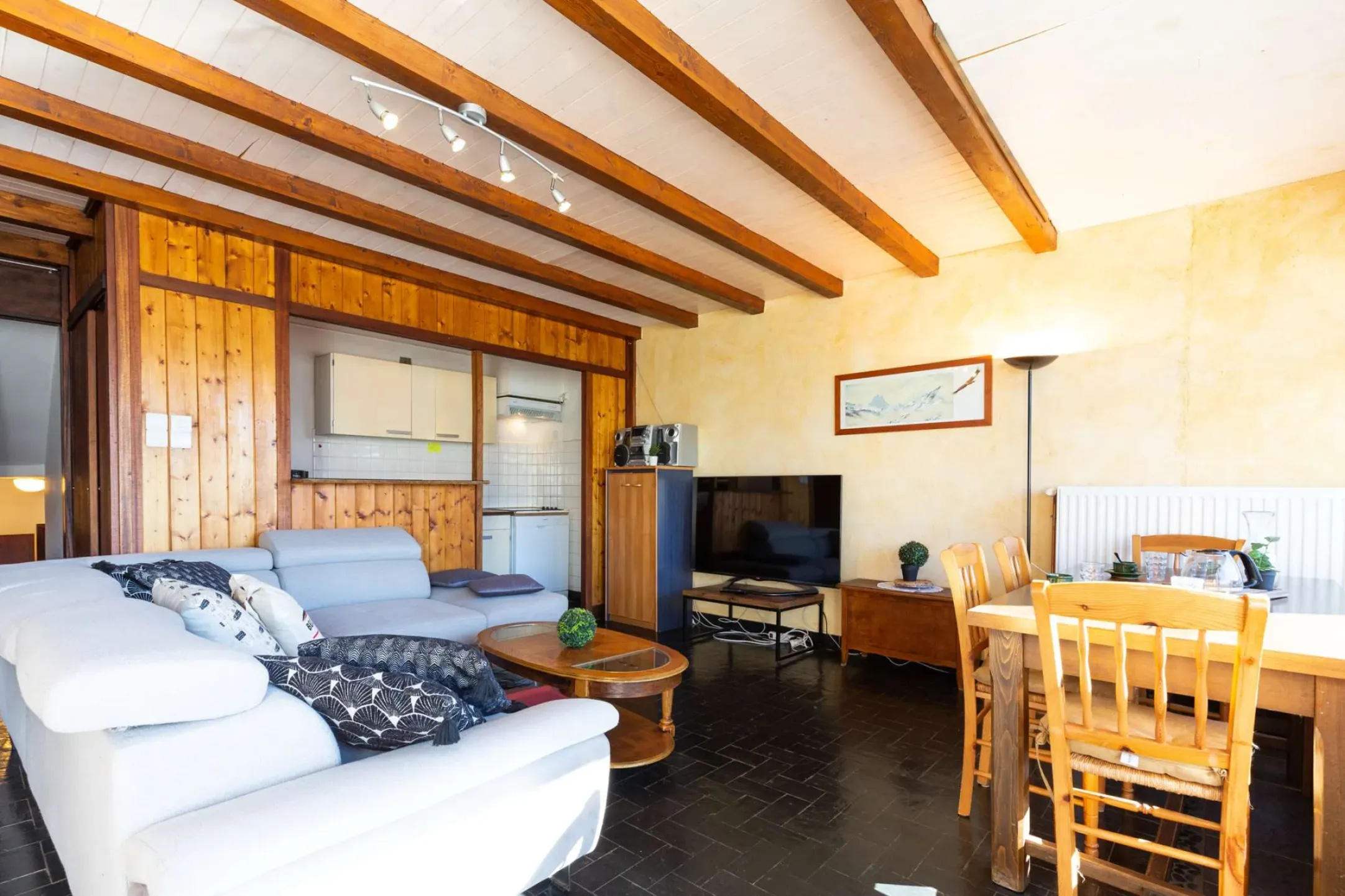 Appartement 7 personnes proche pistes de skis du pla d'adet