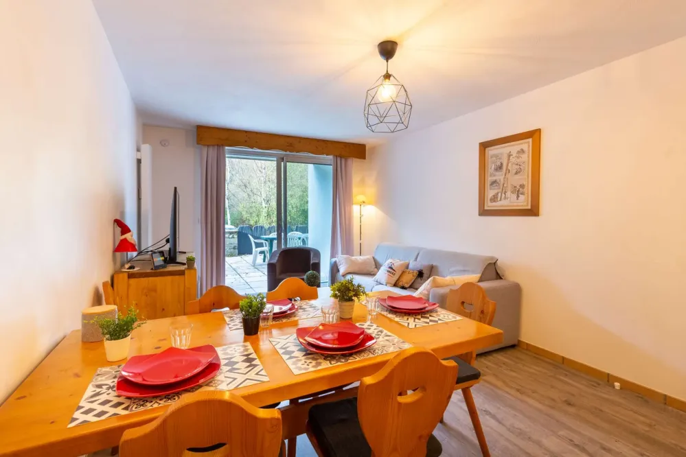 Appartement 6 personnes à vielle-aure – piscine couverte, terrasse avec vue montagne et proche des activités