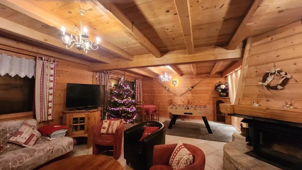 Chalet au calme, proche remontées.