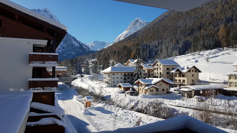 Chez charles - vallorcine viachamonix - piscine & skis aux pieds