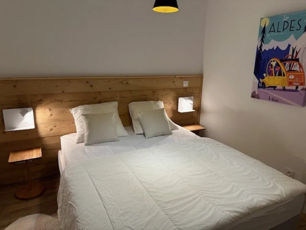 2ème chambre avec grand lit