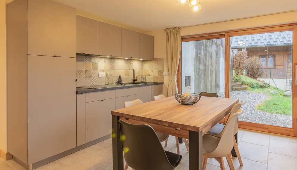 Possibilité de faire le tour de la maison 