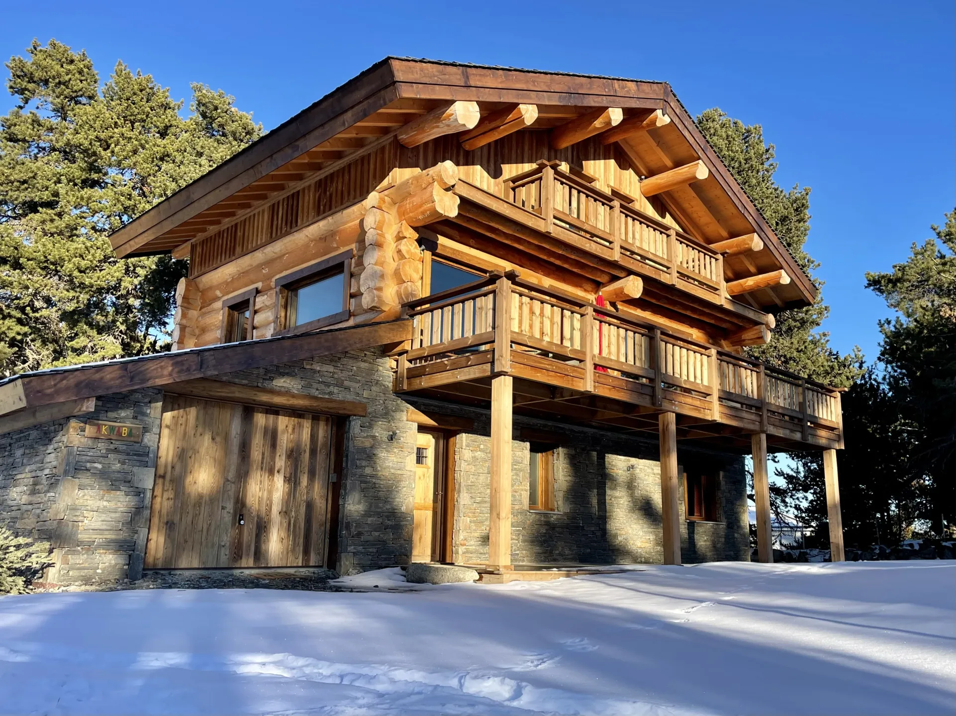 Chalet ensemble de jour (hiver)