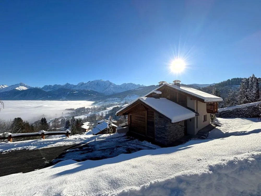 Chalet neuf combloux / megève avec vue panoramique sur le mont-blanc 10-12 personnes / sauna & salle de firness