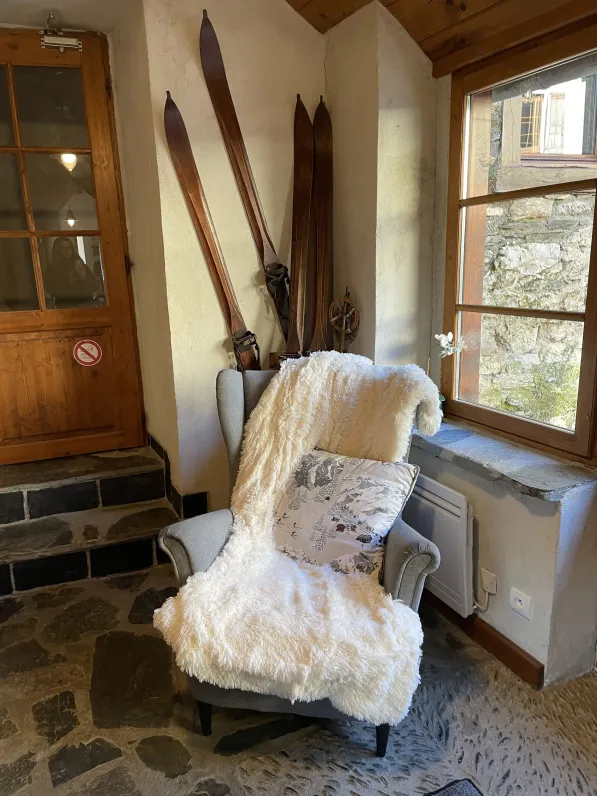 Shared entry with the Mouflon lodge