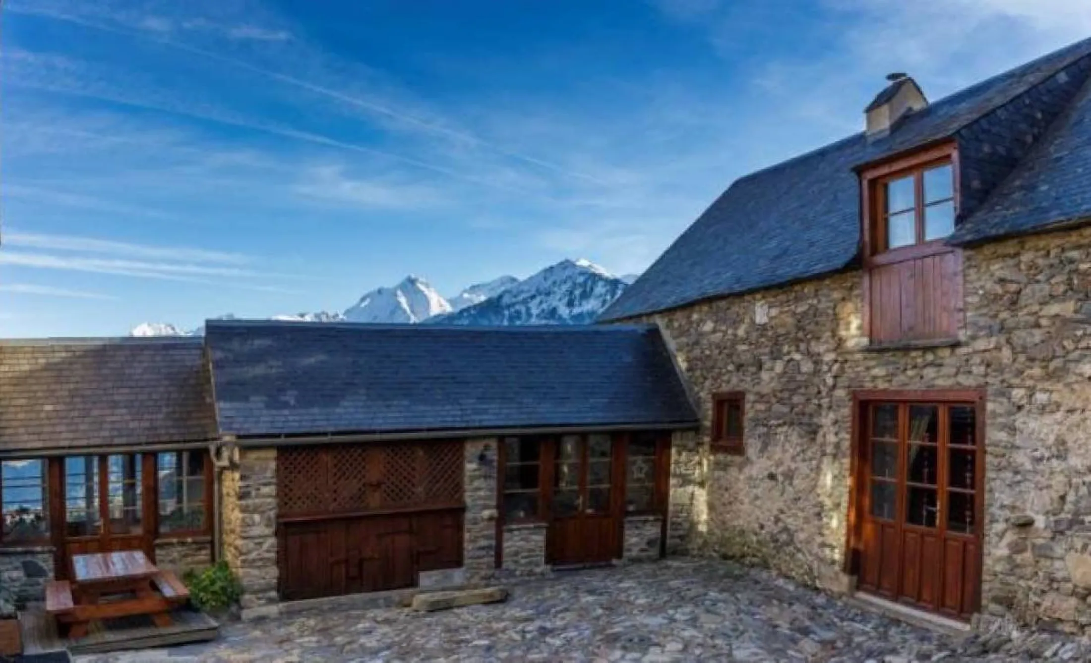 Inner courtyard of the Marmotte cottage