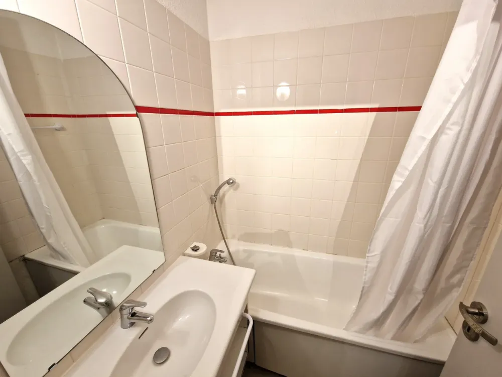 2 pièces+cabine 4/6 personnes coeur station 32m²