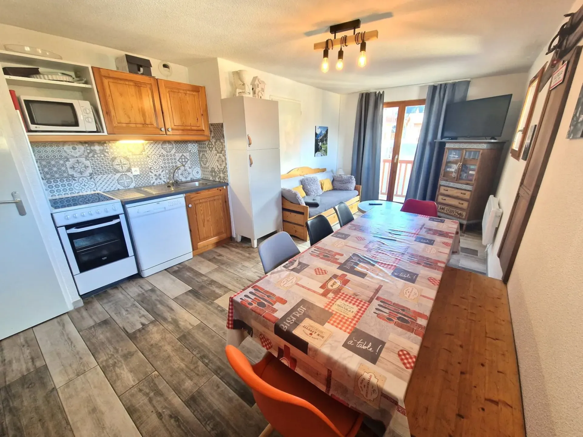 4 pièces 6/8 personnes 48m²