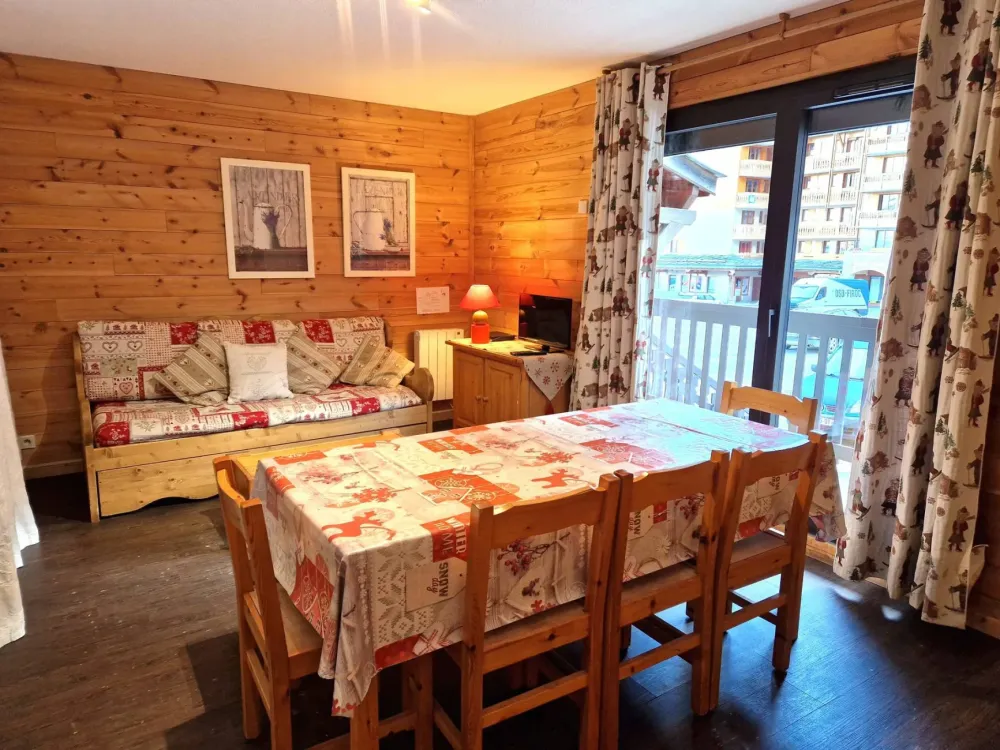 2 pièces+cabine 6/8 personnes coeur station 42m²
