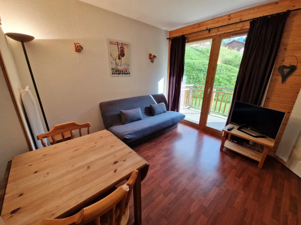 2 pièces+cabine 4/6 personnes bien placé