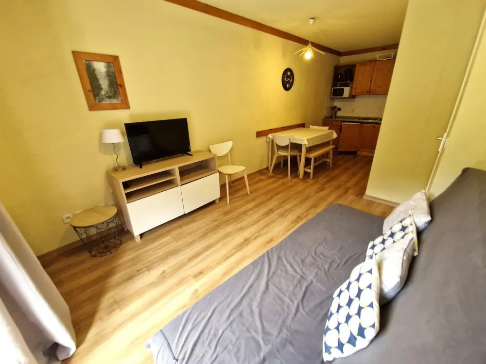 2 pièces 5 personnes idéalement situé