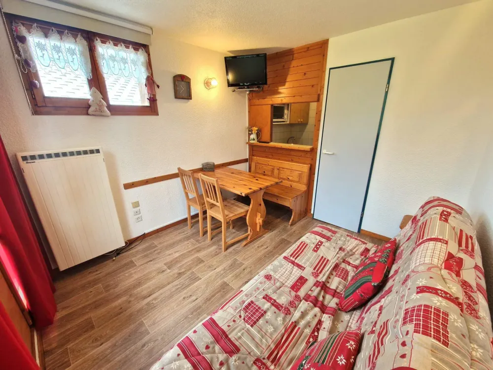 Studio 3 personnes en plein coeur station 19m²