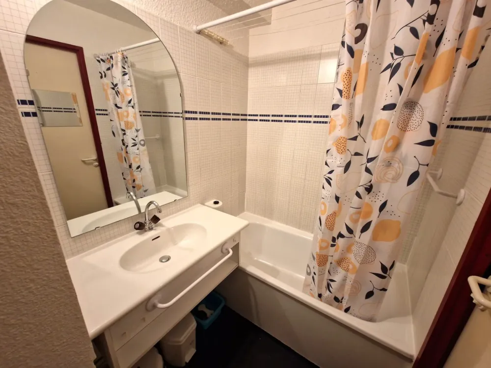 Studio 3 personnes en plein coeur station 19m²