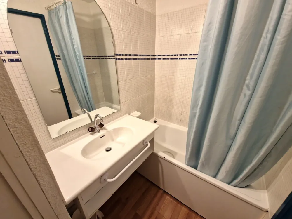 Studio 3 personnes en plein coeur station 19m²