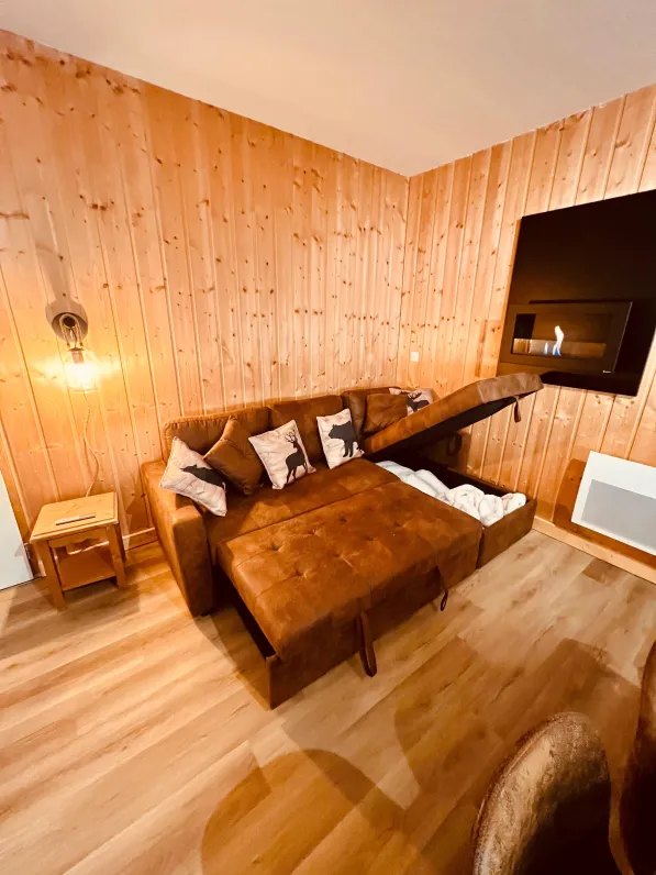 Chalet cosy les flocons du soleil, 6/9 personnes, piscine et spa.