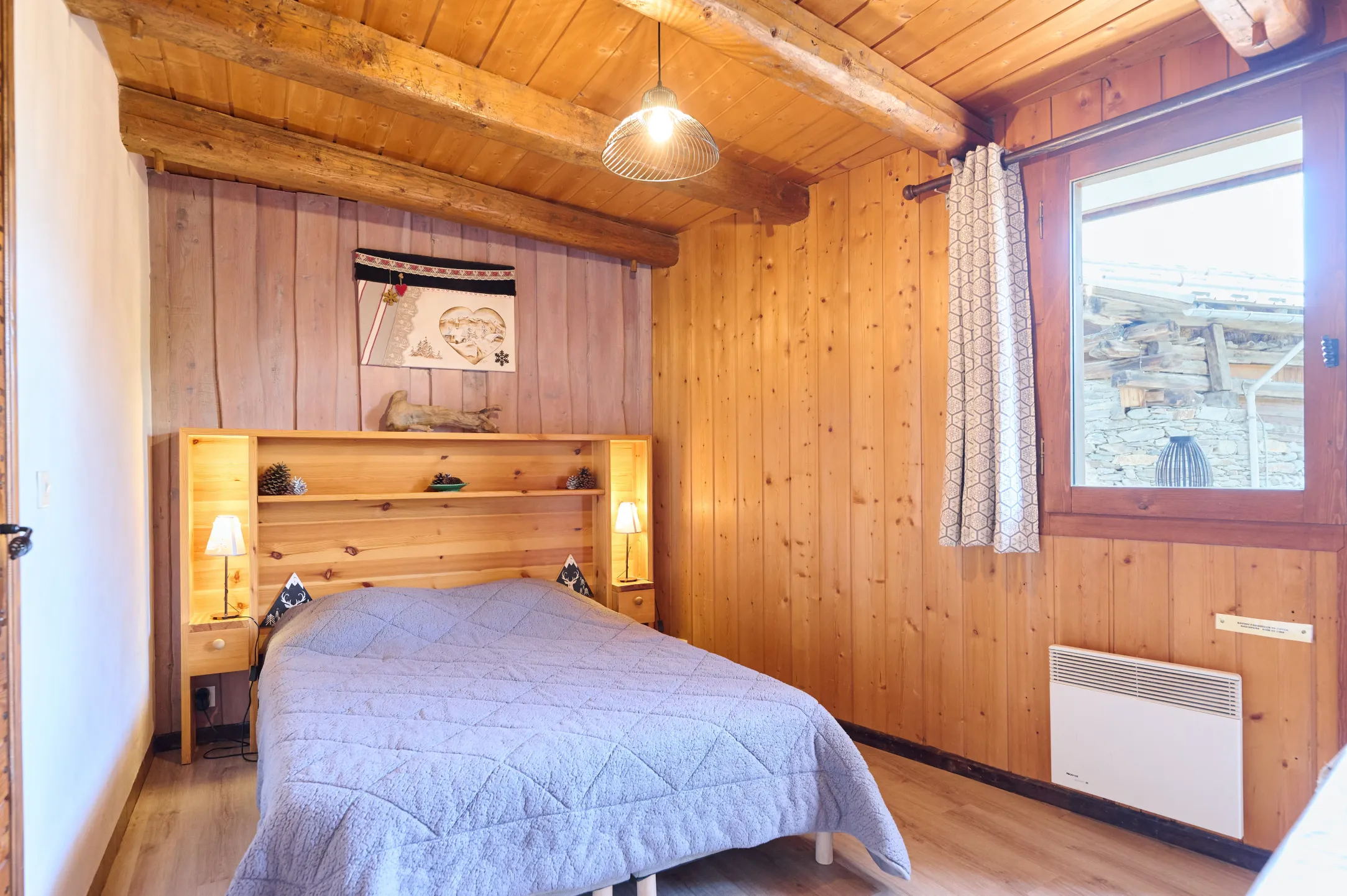 Chambre lit double, balcon, tv