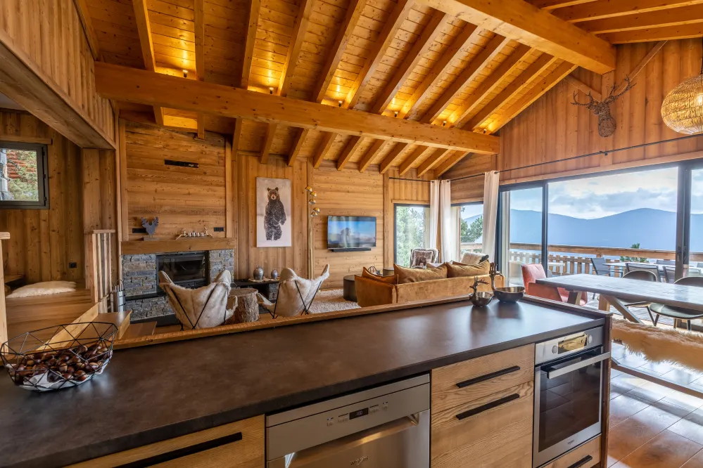 Chalet spa/piscine chauffée, vue lac, accès pistes de ski, brasero, classé 5*