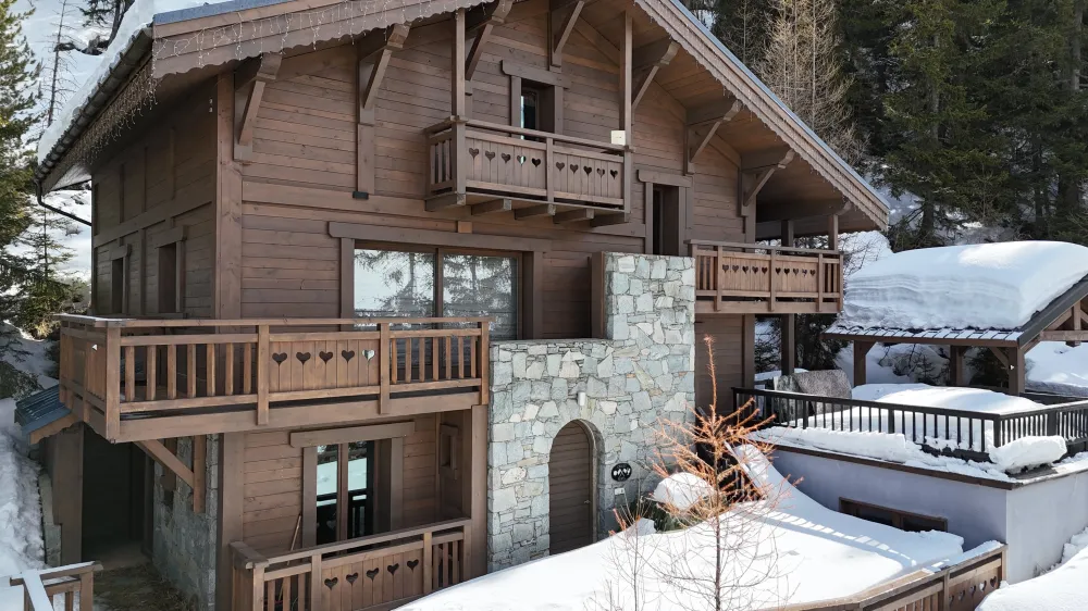 Chalet black pearl