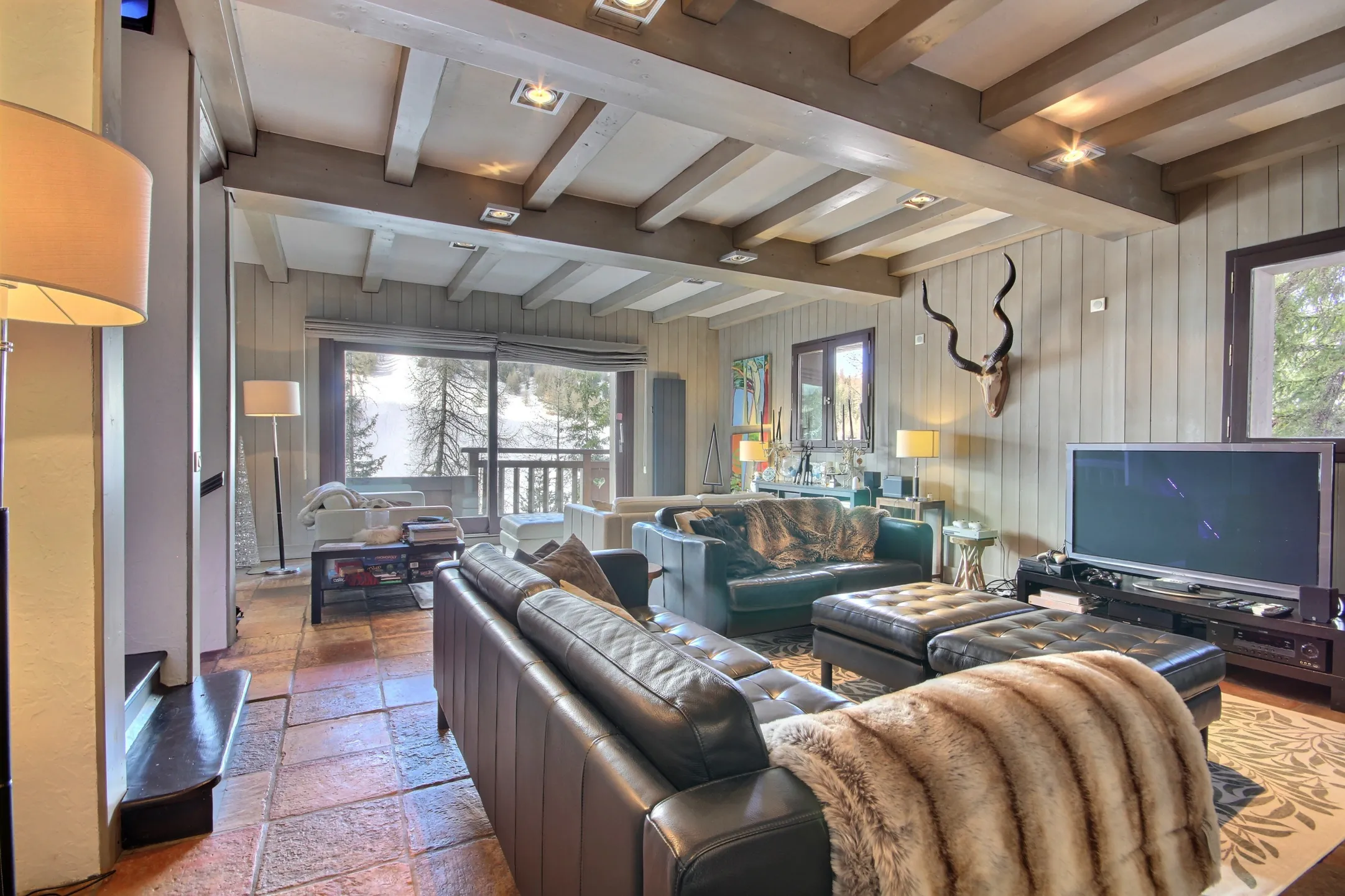 Chalet black pearl