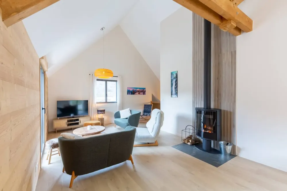 Maison pour 8 proche loudenvielle wifi et garage