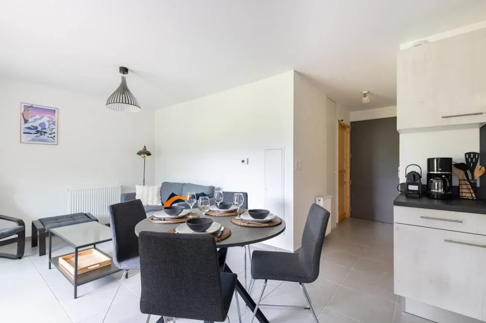 Genos appartement 4 personnes proche lac wifi