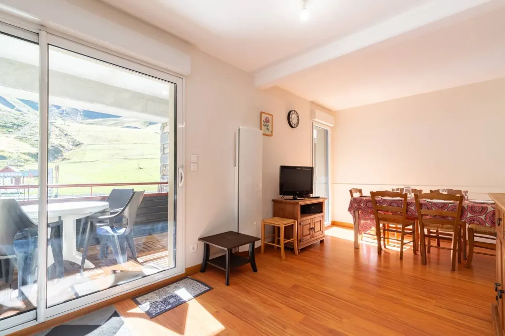 Pieds de pistes appartement 6 personnes