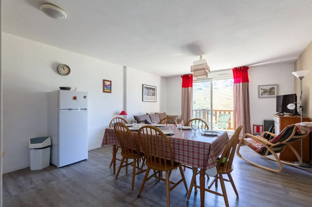 Peyragudes appartement 8 personnes piscine